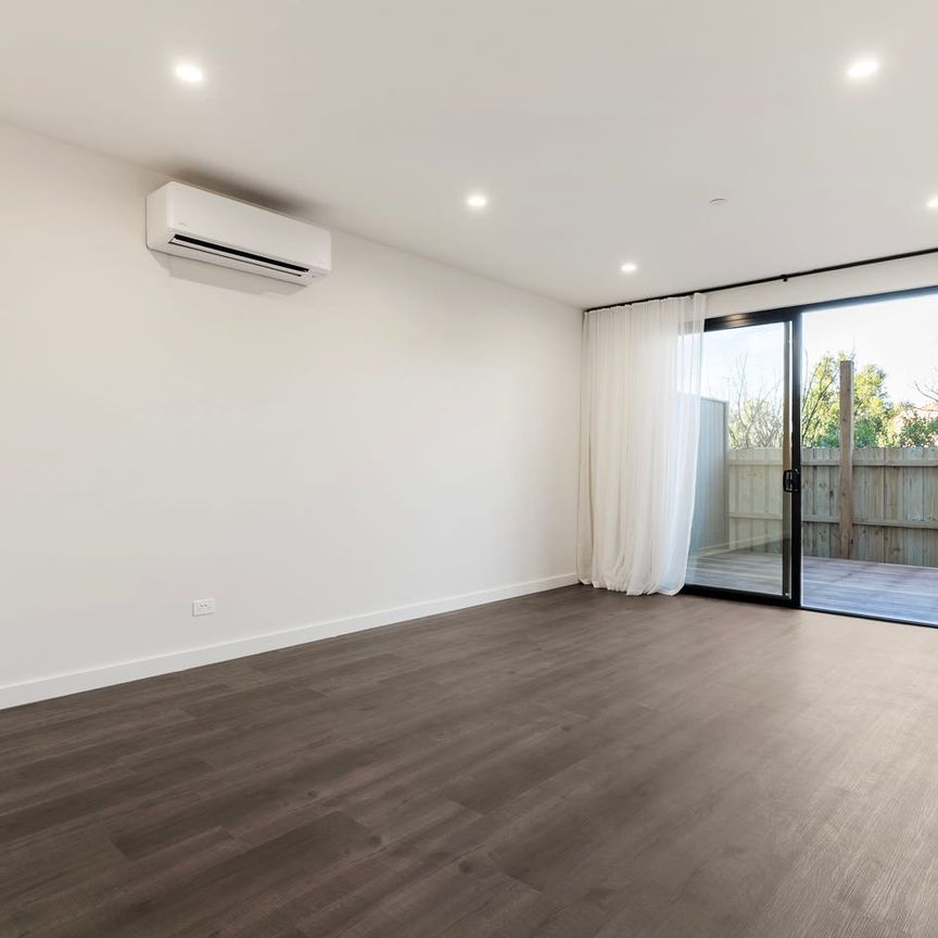 Contemporary Luxury Living in the Heart of Clayton - Photo 1