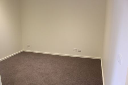 Secure Apartment With Spacious Livingroom And Balcony! - Photo 2