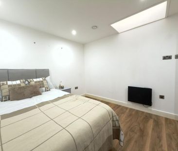 1 bedroom in a flat share to rent - Photo 5