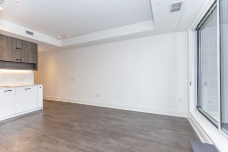 For Lease - 1888 Queen Street Unit# 204, Toronto, Ontario - Photo 4