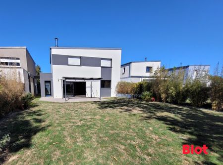 Location Maison 5 pièces 123m² LA MEZIERE 35520 - Photo 4