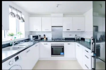 4 Bed Semi-Detached House, Beastow Road, M12 - Photo 5