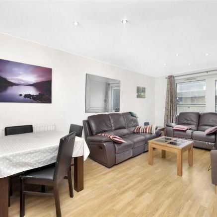 2 bedroom property to let - Photo 1