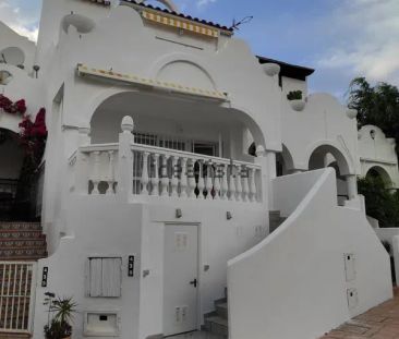 Alquiler de chalet adosado en Avenida Aljaima, 23 - Photo 2