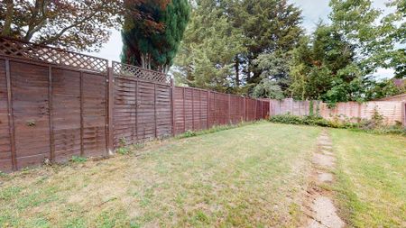 3 bedroom ground floor flat to rent - Photo 4