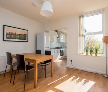 3 bedroom terraced house to rent - Photo 3