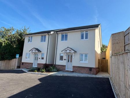 3 bedroom detached house to rent - Photo 5