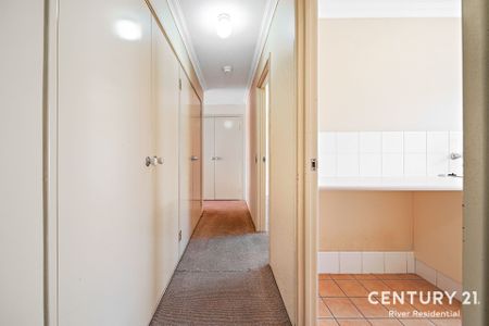 Spacious & Homely 4x2x2 in Quiet Area - Photo 3