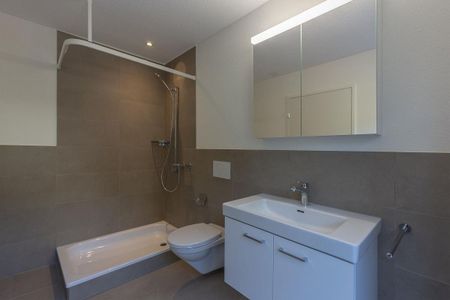 Modern Attikawohnung mit Sonnenterrasse - Photo 4