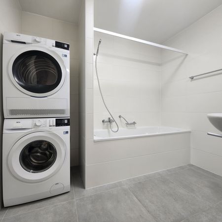 Appartement de 3.5 pièces au rez-de-chaussée entièrement rénové - Photo 2