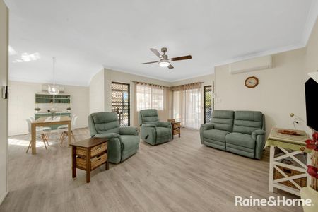 FULLY AIR CONDITIONED THREE BEDROOM HOME IN NEW AUCKLAND - Photo 2