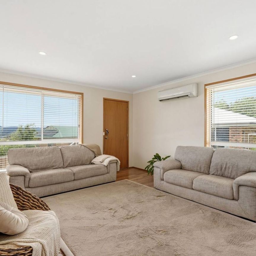 Immaculate & Modern Unit! - Photo 1