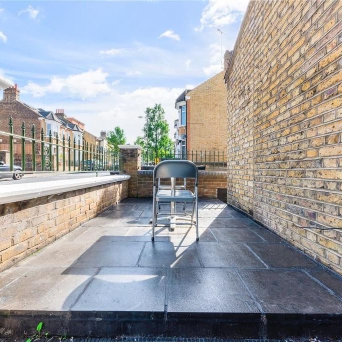 Room in a Shared House, With Private Bathroom, SE10 - Photo 1