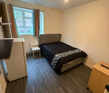 Room in a Shared Flat, Marvell House, SE5 - Photo 2