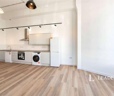 Fountain View, Commercial Road, Portsmouth, Hampshire, PO1 - Photo 2