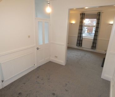 3 bed Terraced - To Let - Photo 6