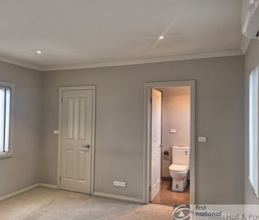 Modern Townhouse - Photo 5