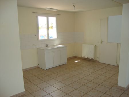 Location Maison 4 pièces 92m² - Photo 5