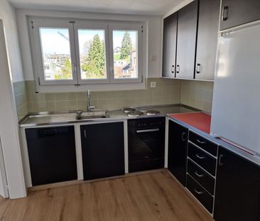 Charmante 4-Zimmerwohnung mit sensantioneller Terrasse und Aussicht - Photo 1