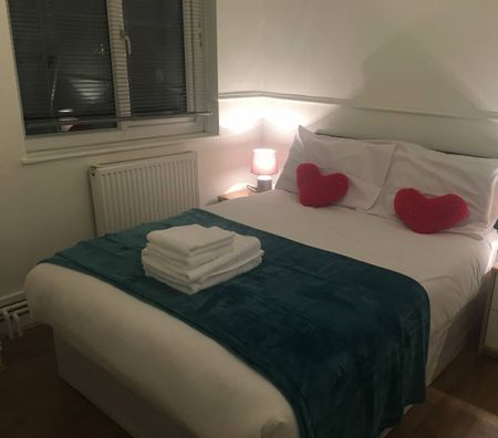 2 bedroom flat for rent - Photo 3