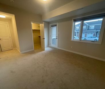 For Lease - 914 Lillian Freiman Private, Barrhaven, Ontario - Photo 5