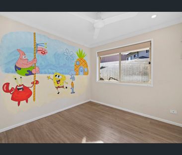 Easy single‑level living with pool, yard and garage - Photo 6