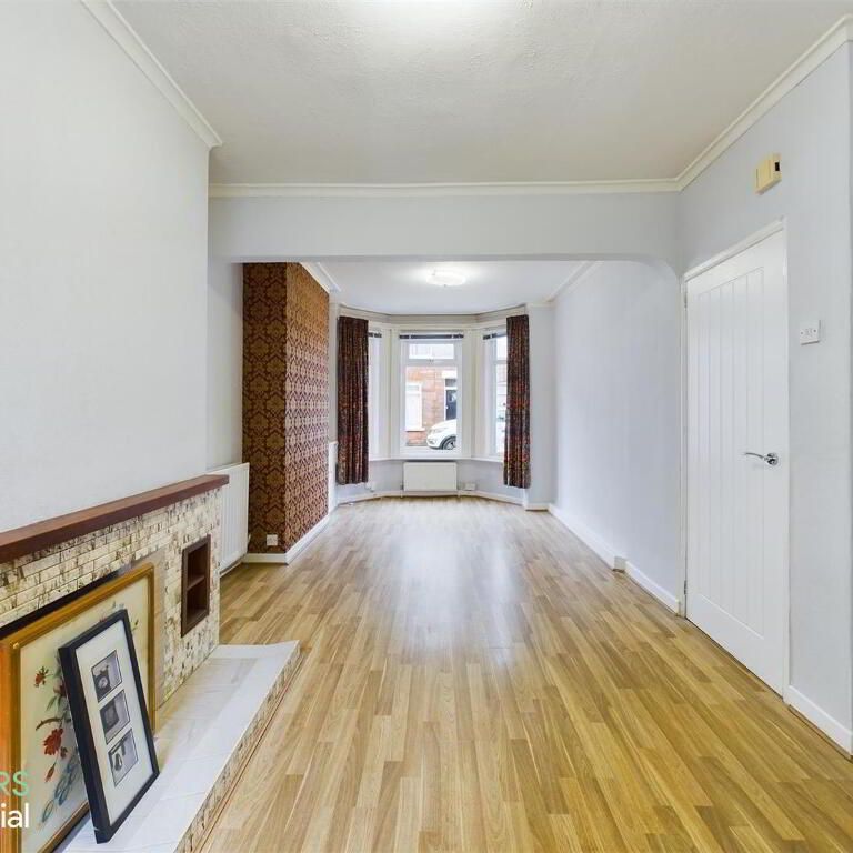 38 Hillview Avenue, Belfast, BT5 6JR - Photo 1