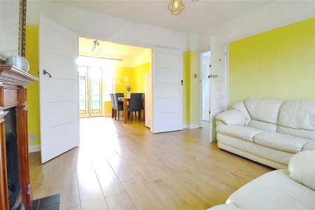 3 bedroom detached house to rent - Photo 2
