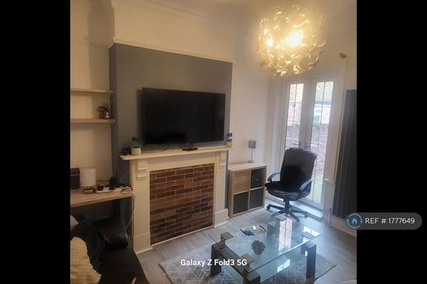 5 bedroom terraced house to rent - Photo 1