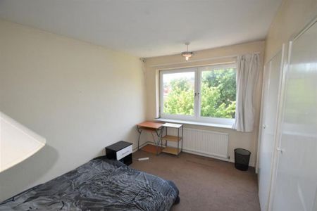2 bedroom maisonette to rent - Photo 3