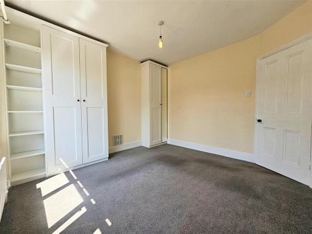 3 bedroom detached house to rent - Photo 5