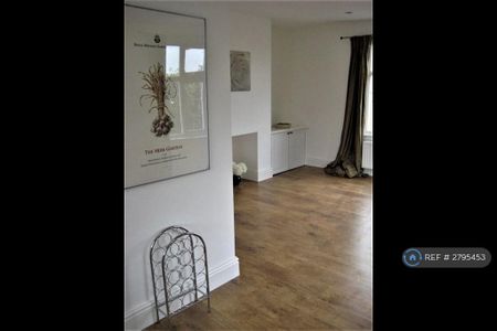 2 bedroom bungalow to rent - Photo 3