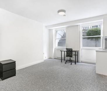 Studio to rent - Photo 6