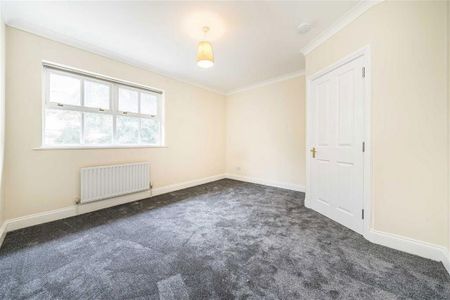 5 bedroom terraced house to rent - Photo 3