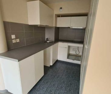 Location Appartement 2 pièces 43m² ORLEANS 45000 - Photo 4