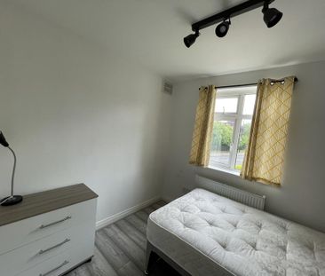 1 bedroom in a house share to rent - Photo 4