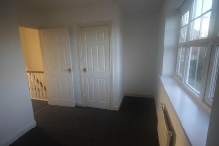 Marlborough Road, TF1 5LN - £875 pcm - Photo 4