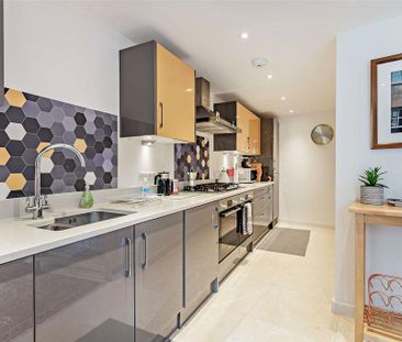 3 bedroom detached house to rent - Photo 6