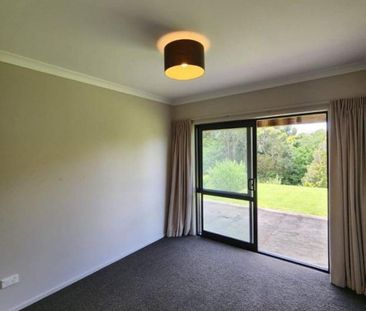Spacious Four Bedroom home in Marfell - Photo 3