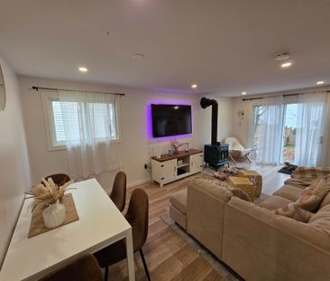 For Lease - 54 Shakespeare Crescent, Barrie, Ontario - Photo 2