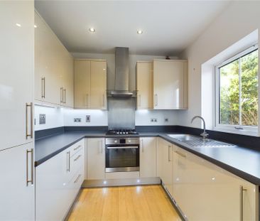 Regatta Place, Maidenhead Regatta Place, Maidenhead - Photo 1