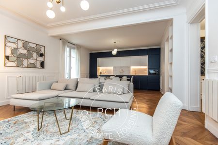 Tout savoir sur cet appartement dans le quartier Porte Dauphine, à Paris 16ème - Photo 2