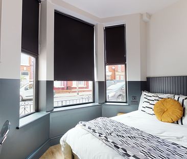 STUNNING DOUBLE ROOMS IN PROFESSIONAL FEMALE HOUSE IN LIVERPOOL - Photo 2