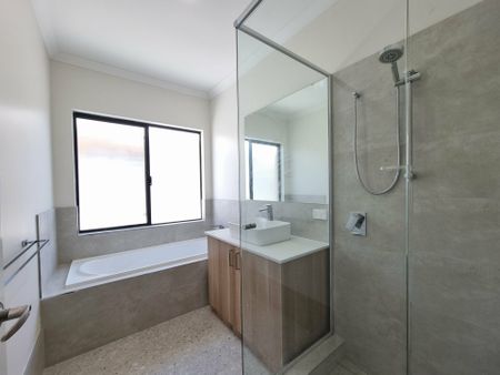 Low-Maintenance Family Home - Photo 5