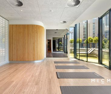 3501/560 Lonsdale Street - Photo 1