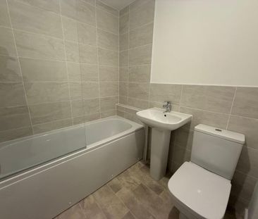 3 bedroom terraced house to rent - Photo 6