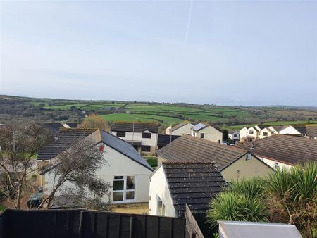2 bedroom semi-detached house to rent - Photo 4