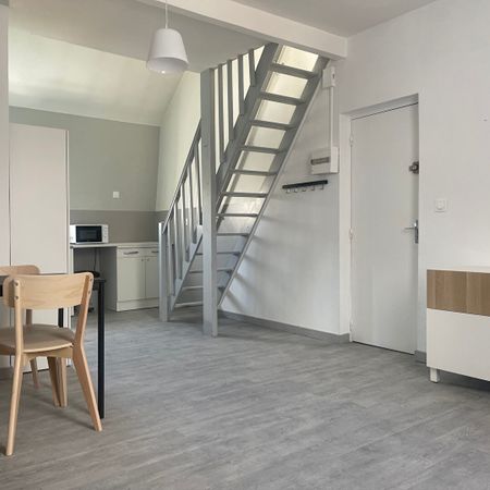 Location Appartement 2 pièces 27m² - Photo 3