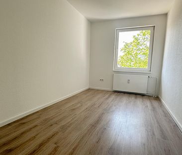 Sofort bezugsfertig - renovierte 3 Zimmer Wohnung - Foto 4