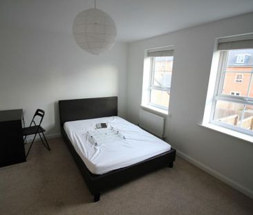 4 bedroom terraced house to rent - Photo 4